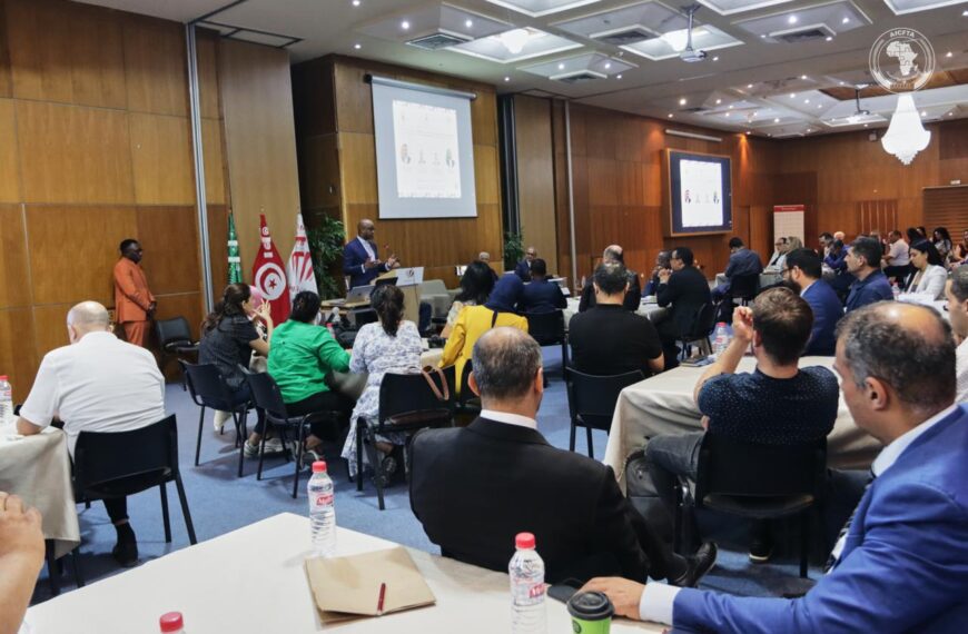 Roundtable with the private sector